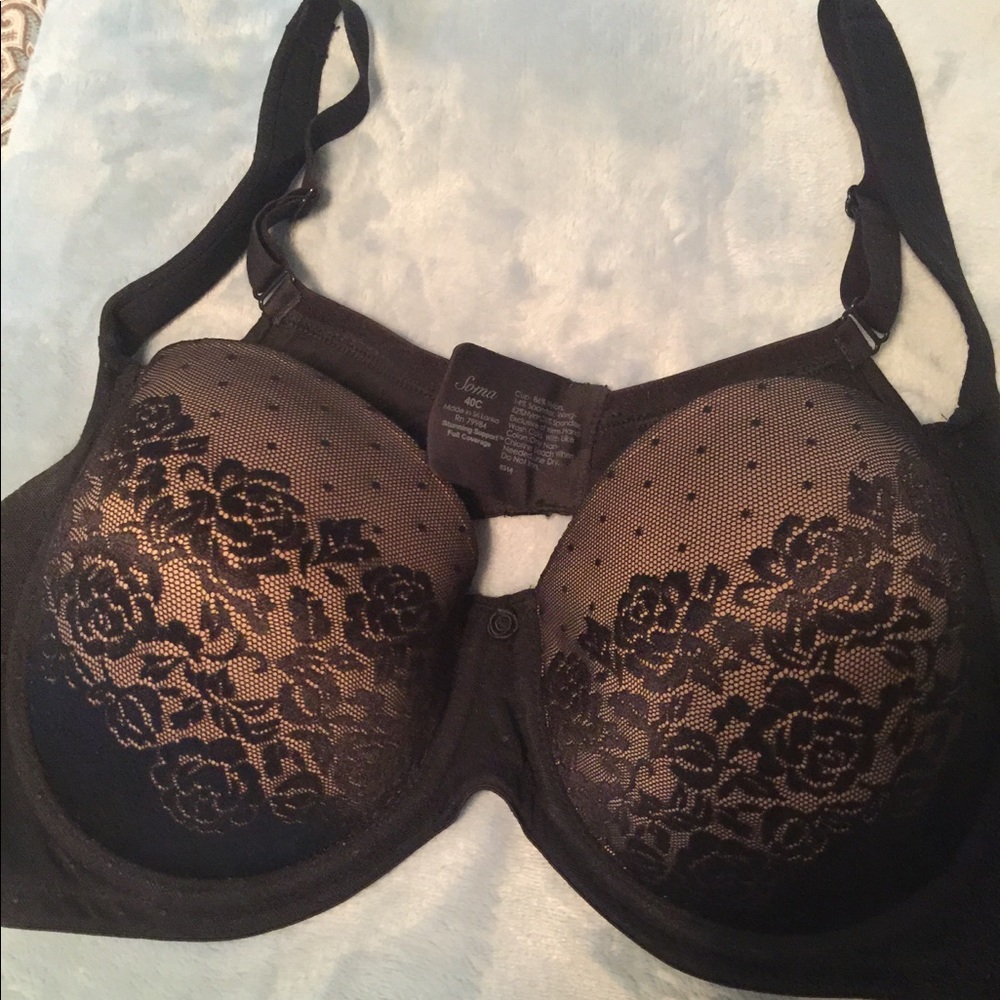 Soma black lace bra. Stunning support collection.